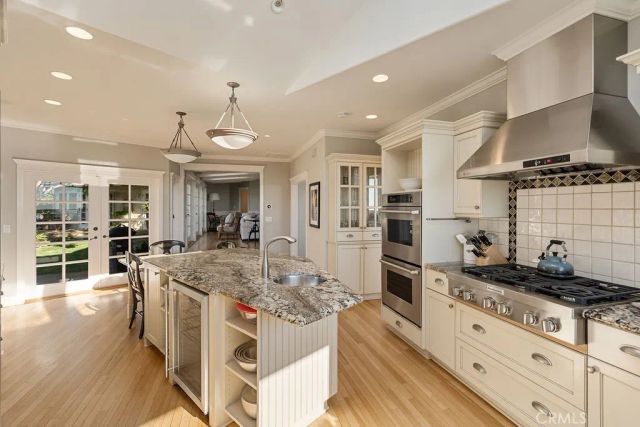 407 Mendoza Terrace, Corona Del Mar, CA 92625