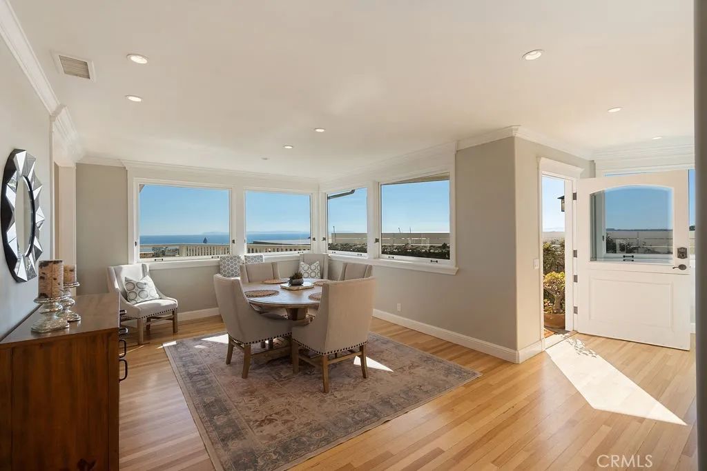 407 Mendoza Terrace, Corona Del Mar, CA 92625