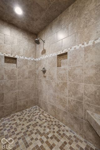 5739 Paradise Drive, Martinsville, IN 46151