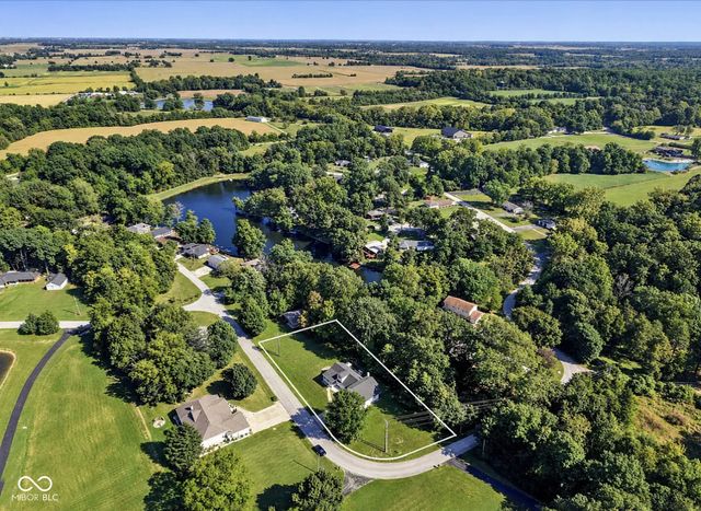 5739 Paradise Drive, Martinsville, IN 46151