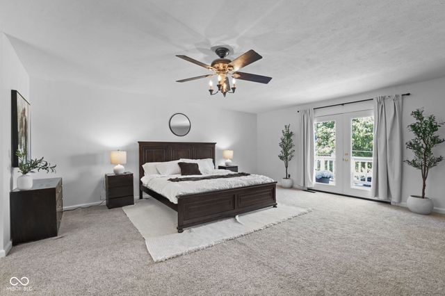 5739 Paradise Drive, Martinsville, IN 46151