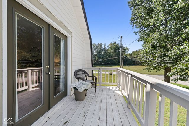 5739 Paradise Drive, Martinsville, IN 46151