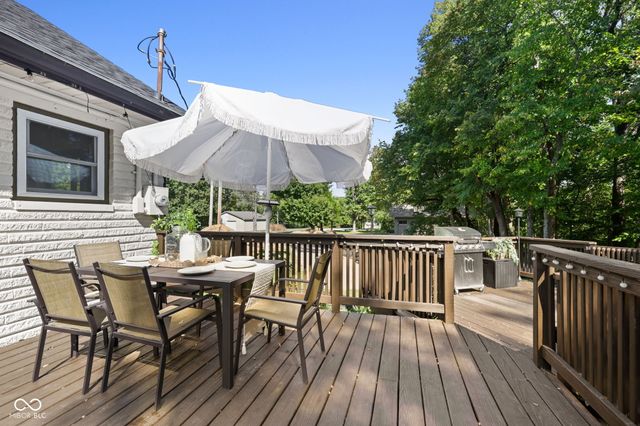 5739 Paradise Drive, Martinsville, IN 46151