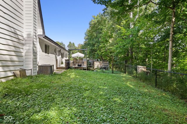 5739 Paradise Drive, Martinsville, IN 46151