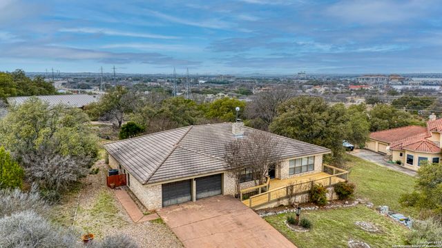 110 Highlands Blvd, Horseshoe Bay, TX 78657