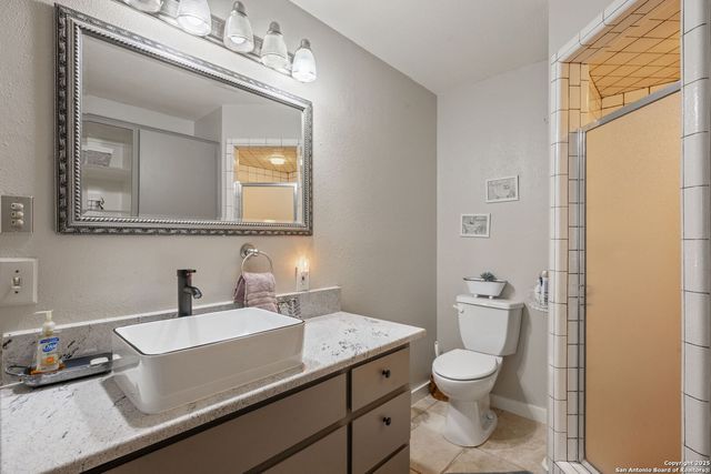 110 Highlands Blvd, Horseshoe Bay, TX 78657