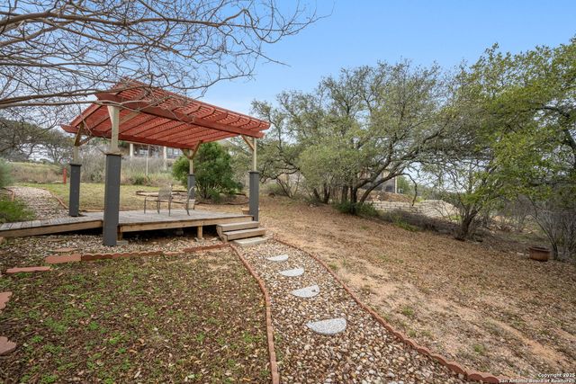 110 Highlands Blvd, Horseshoe Bay, TX 78657