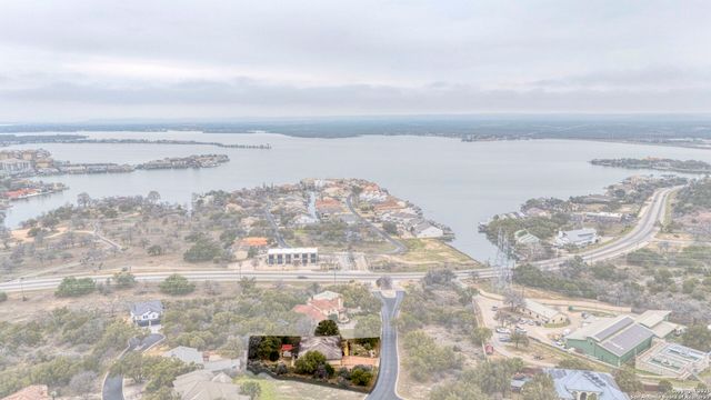 110 Highlands Blvd, Horseshoe Bay, TX 78657