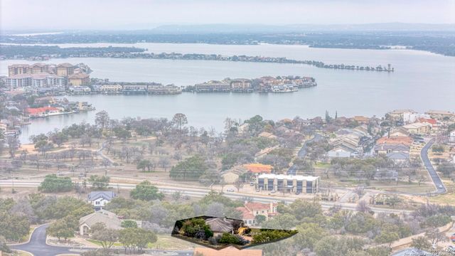 110 Highlands Blvd, Horseshoe Bay, TX 78657