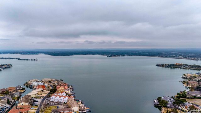 110 Highlands Blvd, Horseshoe Bay, TX 78657