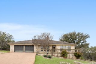 110 Highlands Blvd, Horseshoe Bay, TX 78657