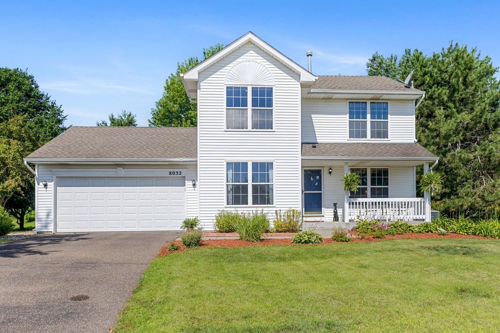 8032 Greenbriar Lane, Woodbury, MN 55125