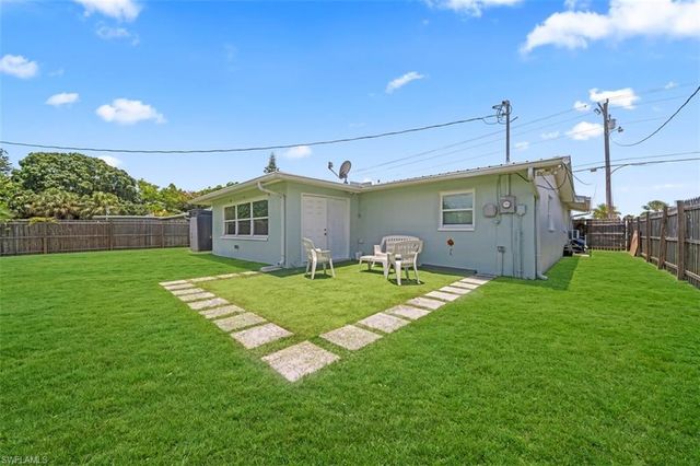 5460 Bayshore RD, North Fort Myers, FL 33917