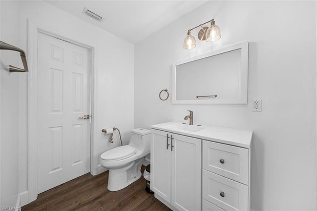 5460 Bayshore RD, North Fort Myers, FL 33917