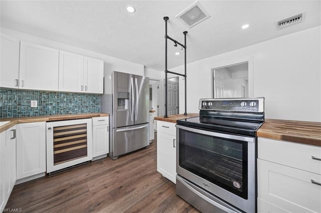5460 Bayshore RD, North Fort Myers, FL 33917