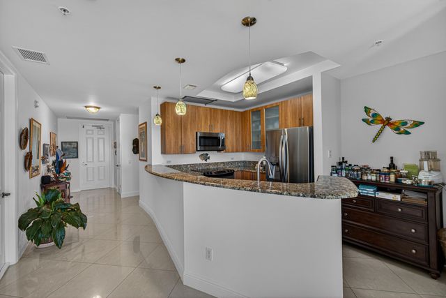 2631 NE 14th Avenue 406, Wilton Manors, FL 33334