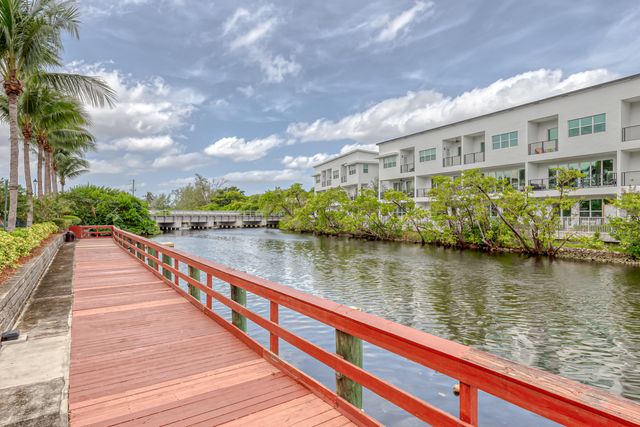 2631 NE 14th Avenue 406, Wilton Manors, FL 33334