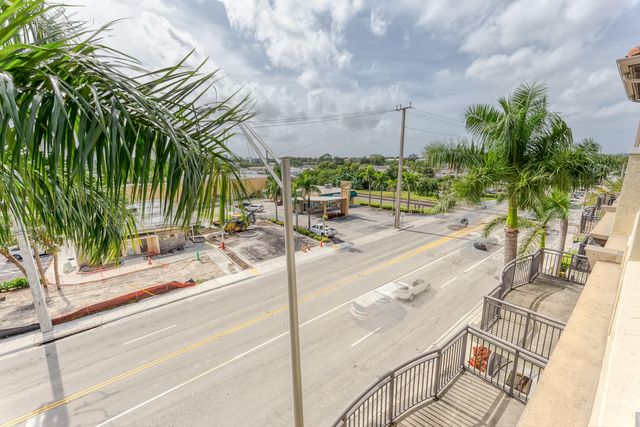 2631 NE 14th Avenue 406, Wilton Manors, FL 33334