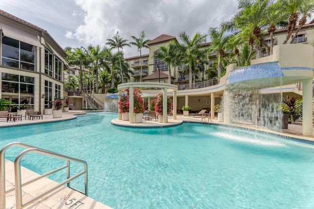 2631 NE 14th Avenue 406, Wilton Manors, FL 33334