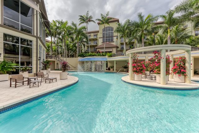 2631 NE 14th Avenue 406, Wilton Manors, FL 33334