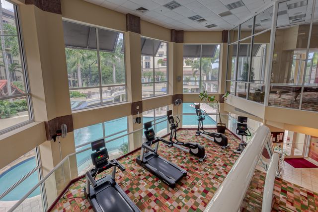 2631 NE 14th Avenue 406, Wilton Manors, FL 33334