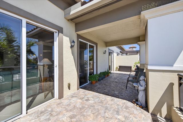 2631 NE 14th Avenue 406, Wilton Manors, FL 33334