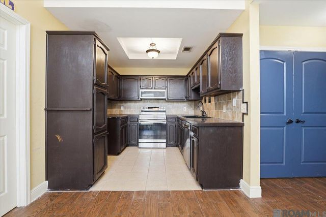 2054 Pecan Ridge Ave, Baton Rouge, LA 70816
