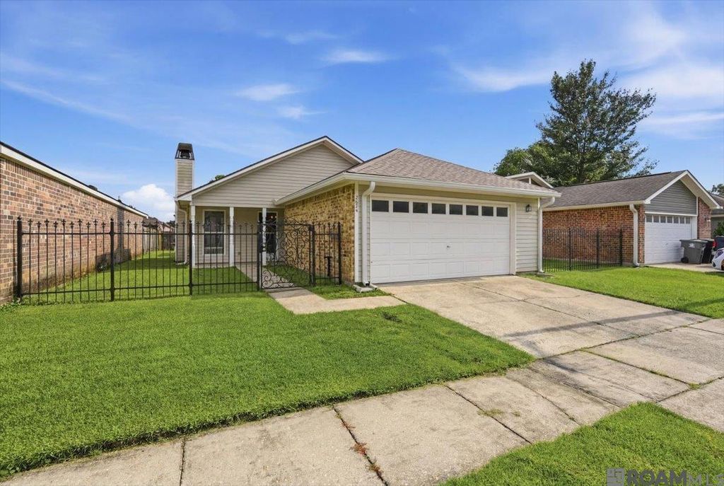 2054 Pecan Ridge Ave, Baton Rouge, LA 70816