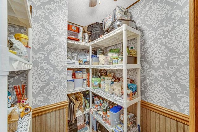 7960 E 173rd Avenue, Hebron, IN 46341