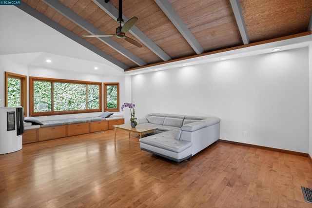 163 El Toyonal, Orinda, CA 94563