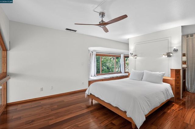 163 El Toyonal, Orinda, CA 94563