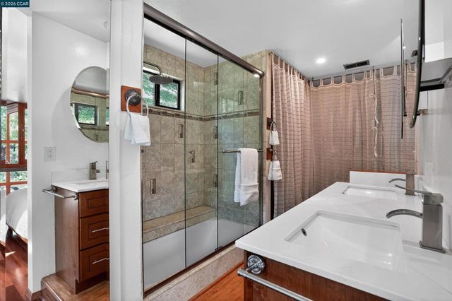 163 El Toyonal, Orinda, CA 94563