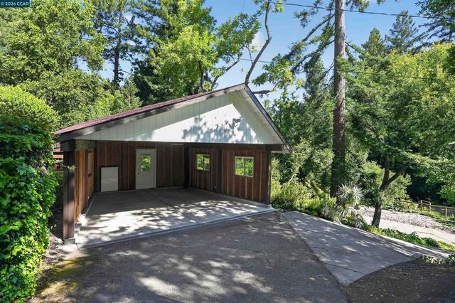 163 El Toyonal, Orinda, CA 94563