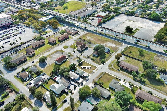 2572 NW 66th St, Miami, FL 33147