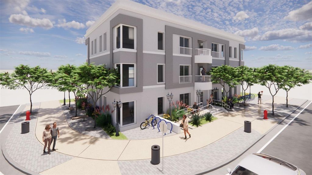 2572 NW 66th St, Miami, FL 33147