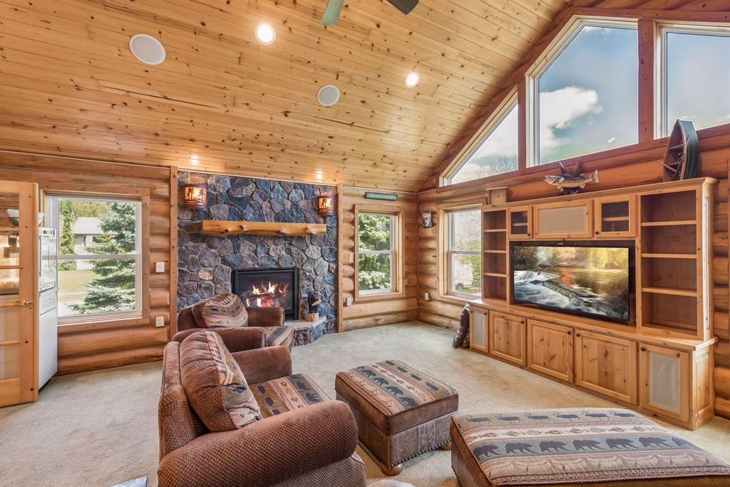705 Leon Street, Jordan, MN 55352