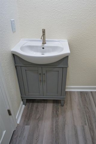 133 County Road 296, Sargent, TX 77414