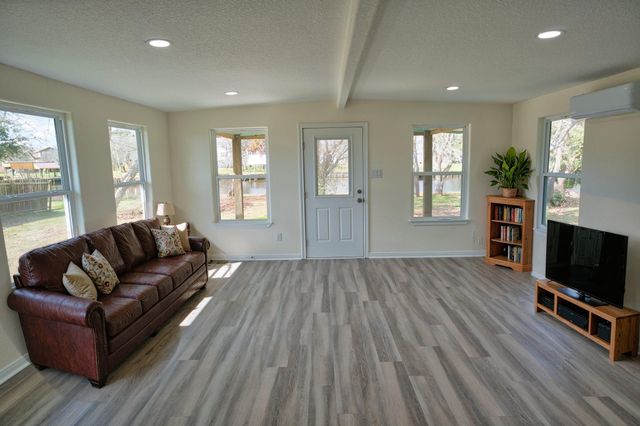 133 County Road 296, Sargent, TX 77414