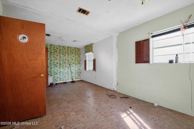 201 Fore Circle, Gulfport, MS 39503