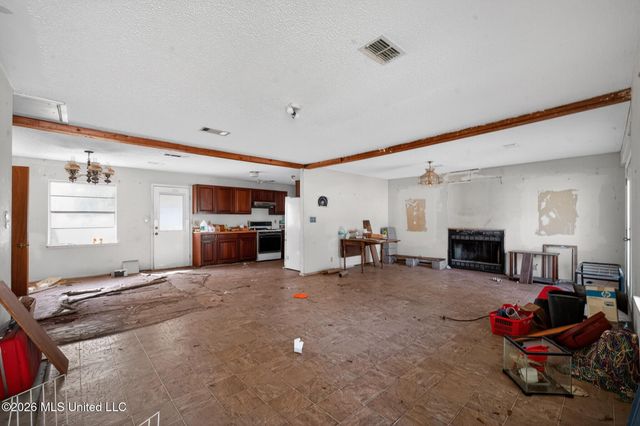 201 Fore Circle, Gulfport, MS 39503