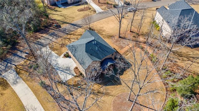 1140 Riverhill Drive, Bishop, GA 30621