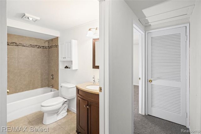 1460 Maria Street, Flint, MI 48507