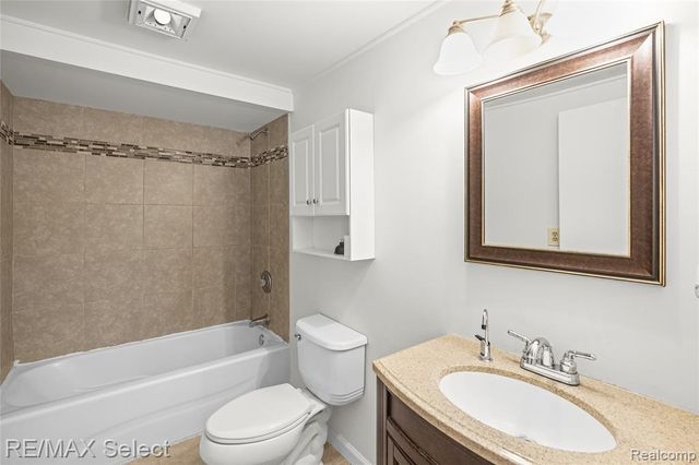 1460 Maria Street, Flint, MI 48507