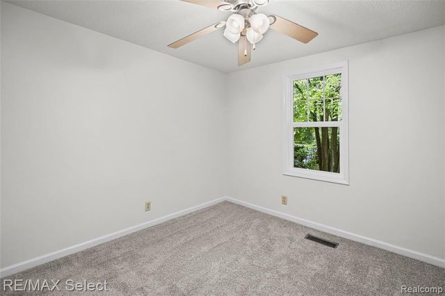 1460 Maria Street, Flint, MI 48507