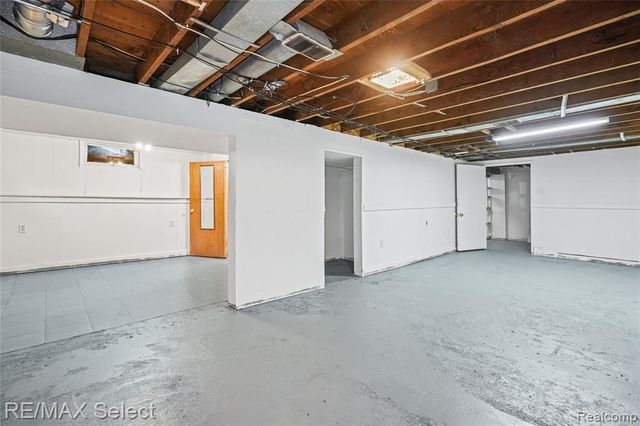 1460 Maria Street, Flint, MI 48507