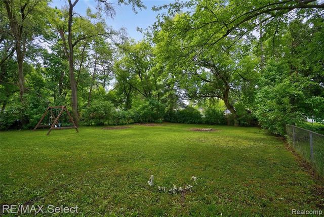 1460 Maria Street, Flint, MI 48507
