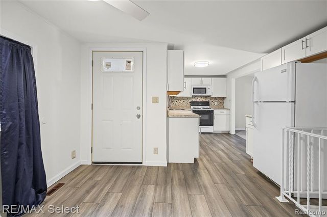 1460 Maria Street, Flint, MI 48507