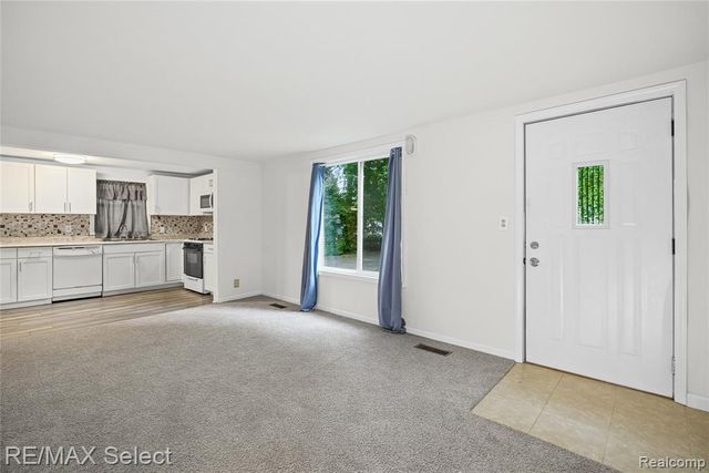 1460 Maria Street, Flint, MI 48507