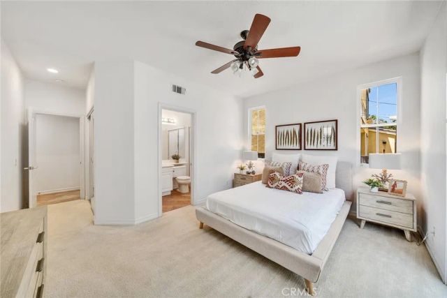 7 Bayleaf Ln, Irvine, CA 92620