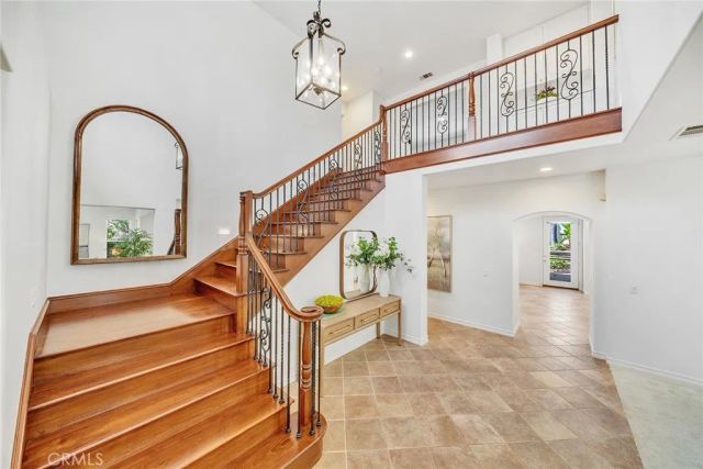 7 Bayleaf Ln, Irvine, CA 92620